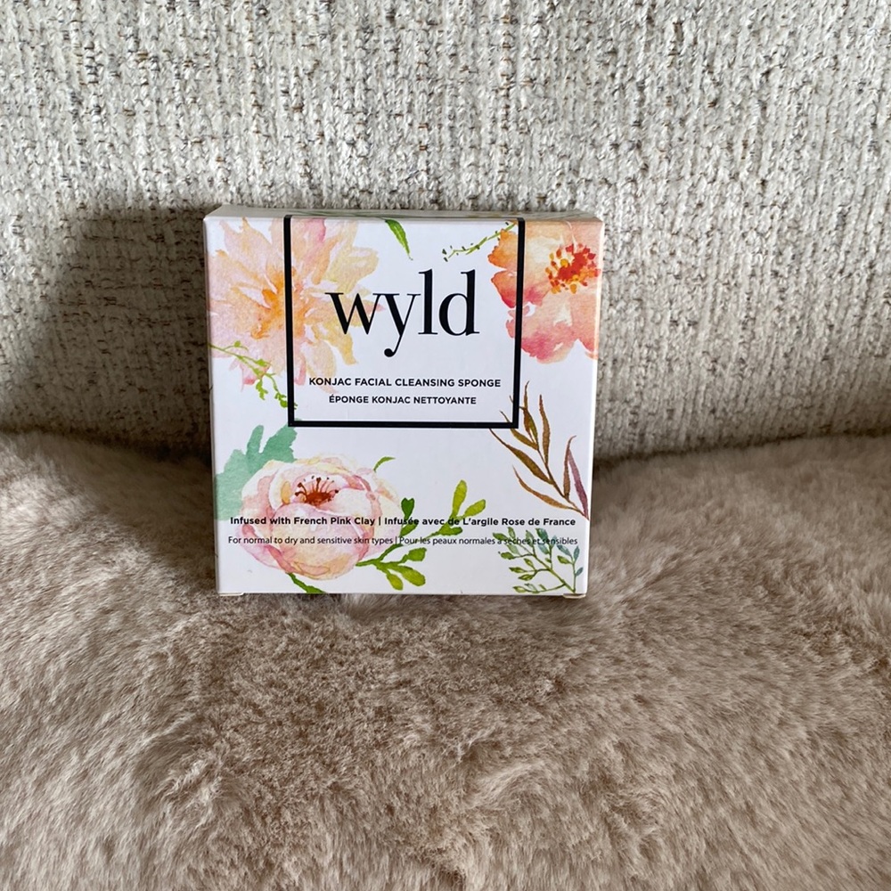 Wyld Konjac Facial Cleansing Sponge - Pink Floral Box